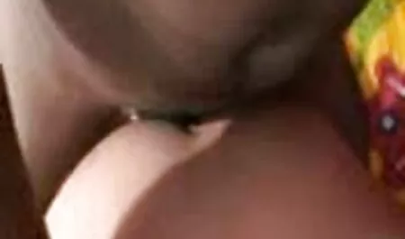 הולך אתרי פורנו לצפייה ישירה עירום לאחר שהתעורר