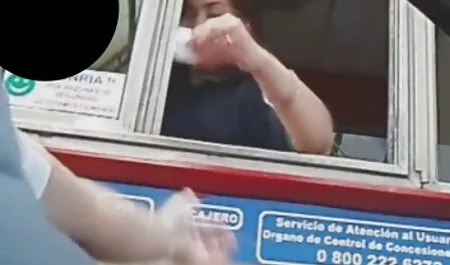 לפני שנערת ארוחת הבוקר מקבלת זיון. סרטי סקס צפיה ישירה