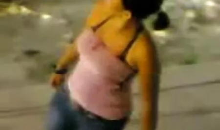 נטשה צפייה ישירה בסרטי סקס שברה את רגלה והכניסה אותה לתא המטען.