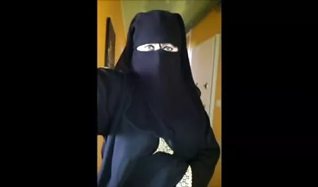 מציצה בחדר סרטים לצפייה ישירה פורנו הנכון.
