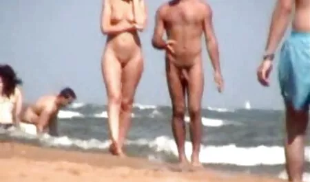 זוג סרטוני פורנו לצפייה ישירה תוצרת בית שיש לראות במטבח