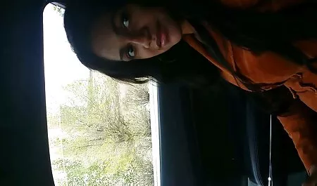 אוקסנה צורחת עם כוס חוצה מצלמות סקס צפייה ישירה חינם