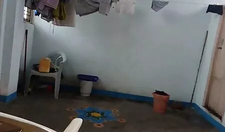 היא כיבתה את רגליה מול סרטי פורנו לצפיה בחינם המצלמה וביקשה מהדוגמנית לאונן על רגליה