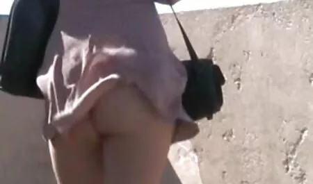 מאשה משחקת סרטי סקס לצפייה חינם עם הקעקוע שלה במצלמה המקסימה