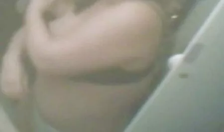 בתחת, היא מגדלת שיער אדום סרטי סקס חינם לצפייה ישירה וצמר