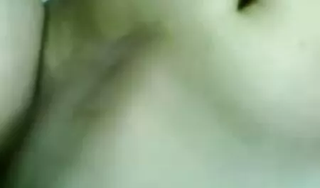 שתי כלבות עם זונה גדולה סרטי פורנו לצפיה ישירה חינם בתא המטען