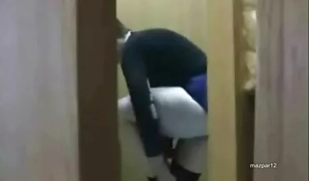 משחק חדש ומרגש נטלי עבור הפער סרטים כחולים לצפייה ישירה בחינם הדק בין רגליה