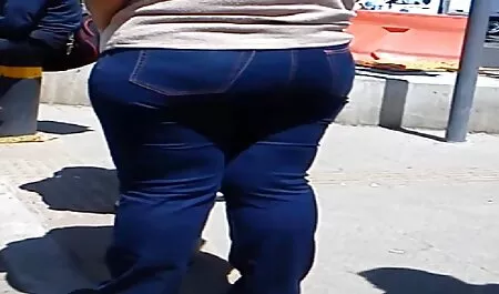 בחורים סרטים לצפייה ישירה כחולים חינם עירומים אכלו בחוף.