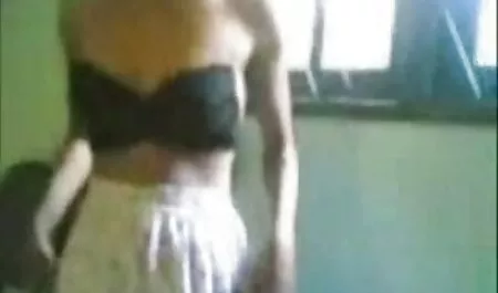 ג ' סי, שהיה מעורב, פורנו נשים מבוגרות מוצצות לצפיה חינם הציע לקיים יחסי מין במרפסת