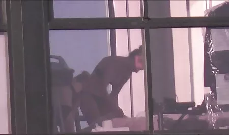 נערה צעירה ומאושרת עם הזין שלו סקס חינם לצפייה במקלחת
