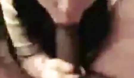 כושר סרטים ארוטים לצפיה ישירה עירום עם אוורור בפה.