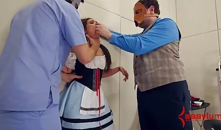 חרוזי צפיה בסקס חינם עיסוי הכוס שלה מגולחים בצורה מושלמת