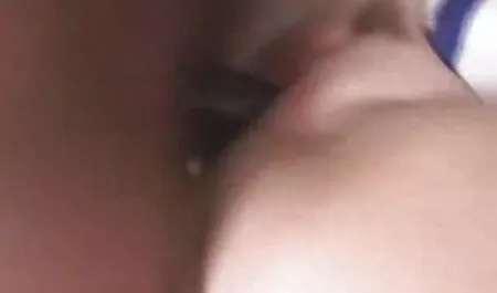 הכלבה מצלמות סקס צפייה ישירה חינם ישבה לו על הפנים.