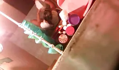 בחורה עם תחתונים סגולים סרטים כחולים לצפייה ישירה בחינם מפתה את הילד